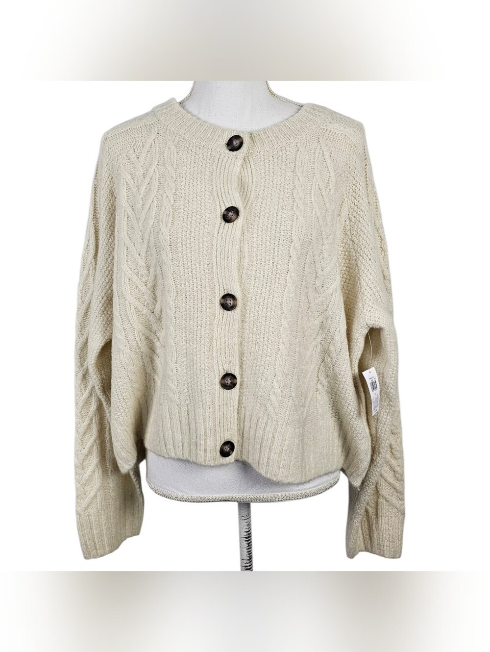 Old Navy Womens XL Cream Cable Knit Cardigan Sweater Button Front NWT